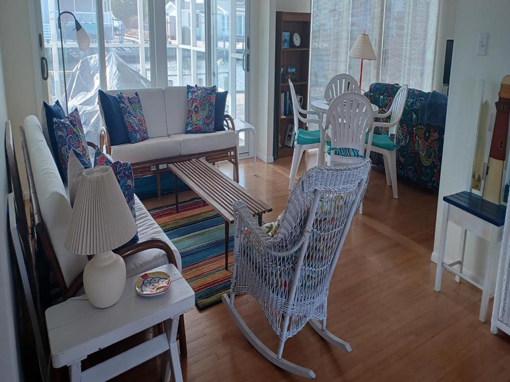 Stunning Home In Loveladies With 3 Bedrooms And Internet Barnegat Light 外观 照片